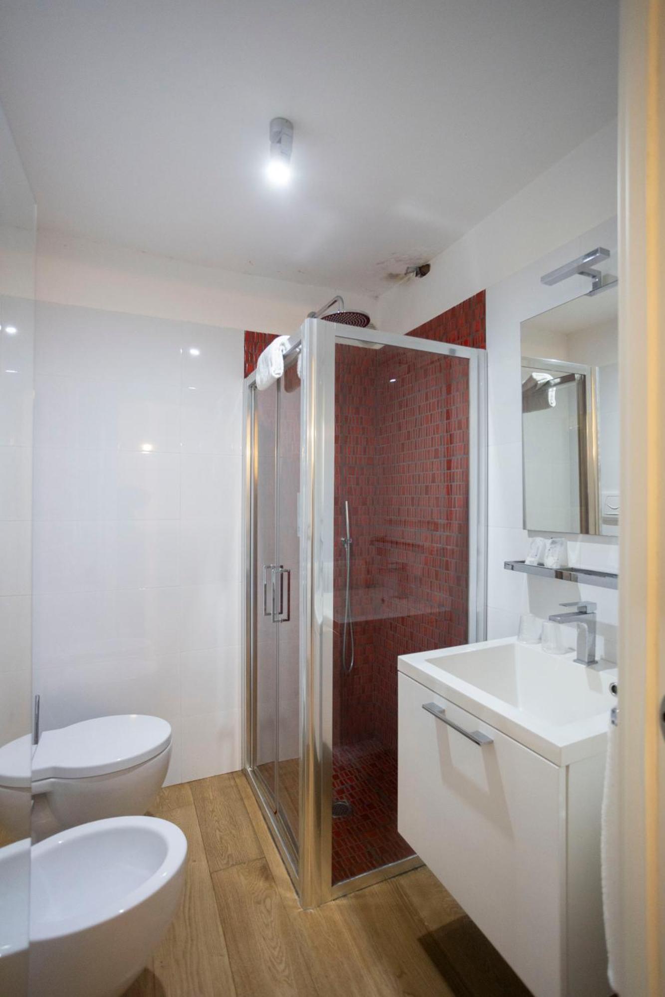 Qu4Ttro I Domo House Apartment Salerno Exterior photo